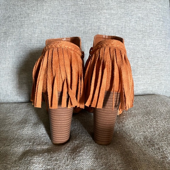 Spirit Moda “Ginny” booties - Picture 5 of 6